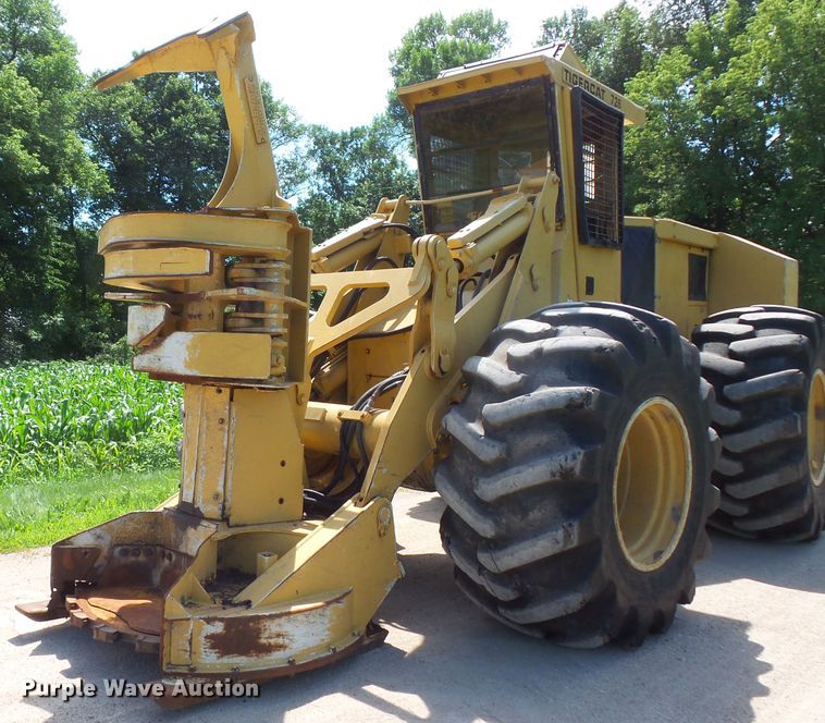 image for item FM9638 Tigercat 726 feller buncher