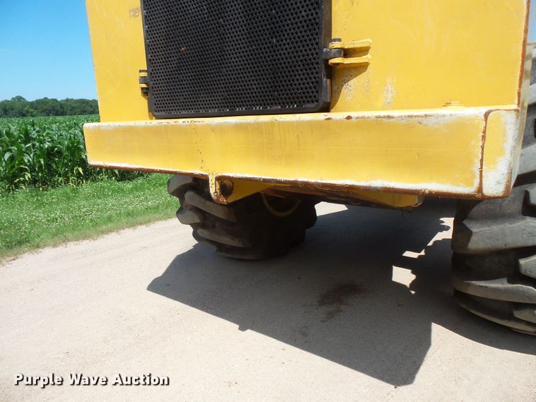 image for item FM9638 Tigercat 726 feller buncher