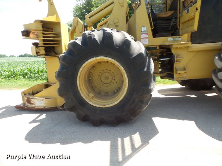 image for item FM9638 Tigercat 726 feller buncher