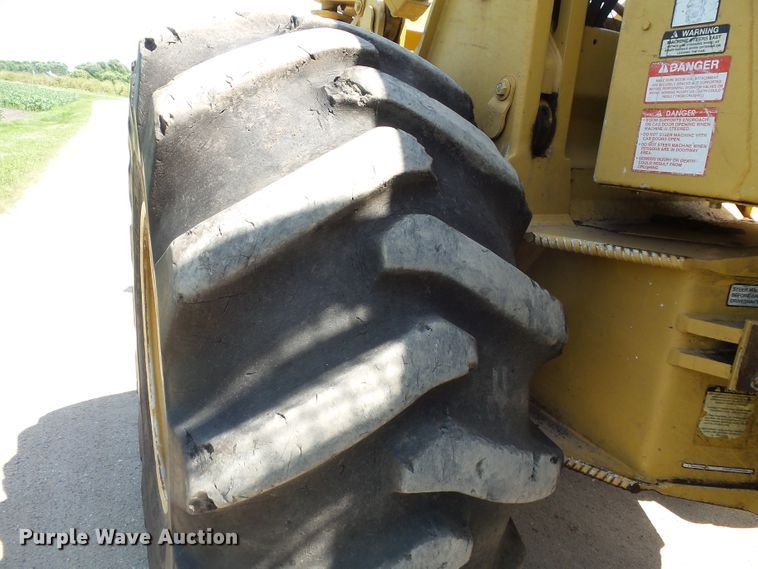 image for item FM9638 Tigercat 726 feller buncher