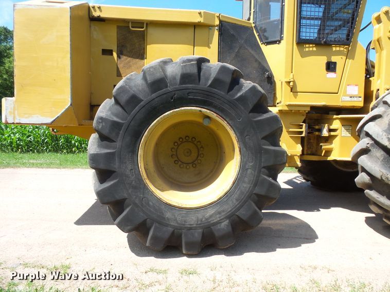 image for item FM9638 Tigercat 726 feller buncher