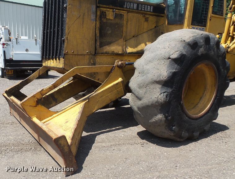 image for item FM9640 John Deere 748E skidder