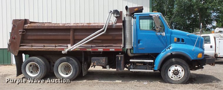 image for item FM9644 2005 Sterling L-Line dump truck