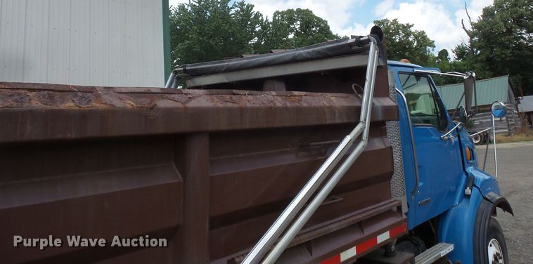 image for item FM9644 2005 Sterling L-Line dump truck