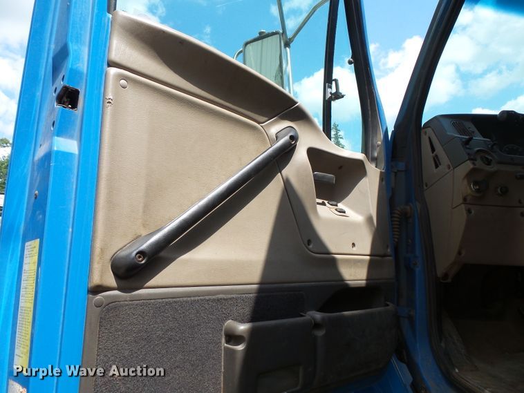 image for item FM9644 2005 Sterling L-Line dump truck