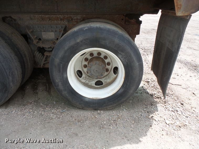 image for item FM9644 2005 Sterling L-Line dump truck