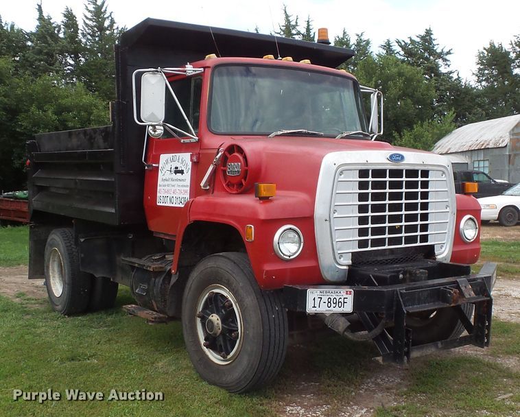 image for item FM9671 1984 Ford L8000 dump truck