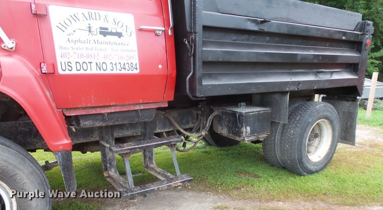 image for item FM9671 1984 Ford L8000 dump truck