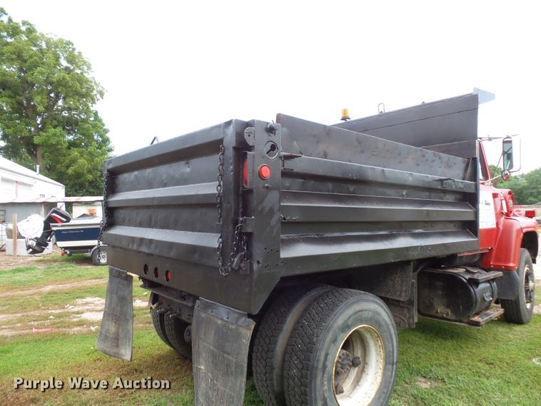 image for item FM9671 1984 Ford L8000 dump truck