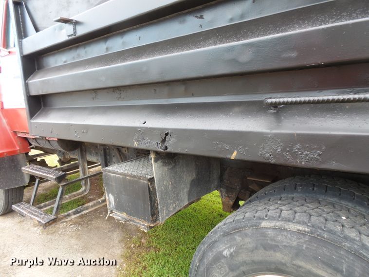 image for item FM9671 1984 Ford L8000 dump truck