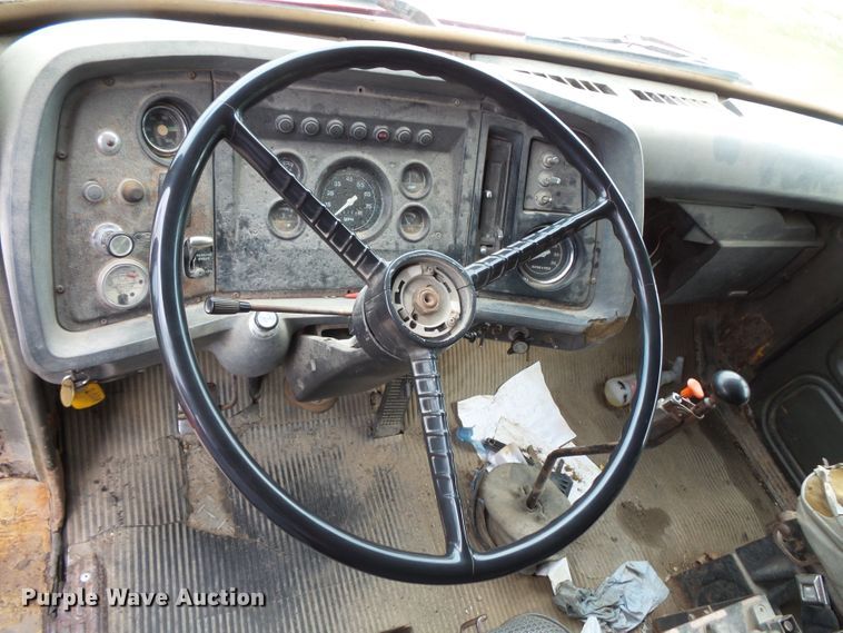 image for item FM9671 1984 Ford L8000 dump truck