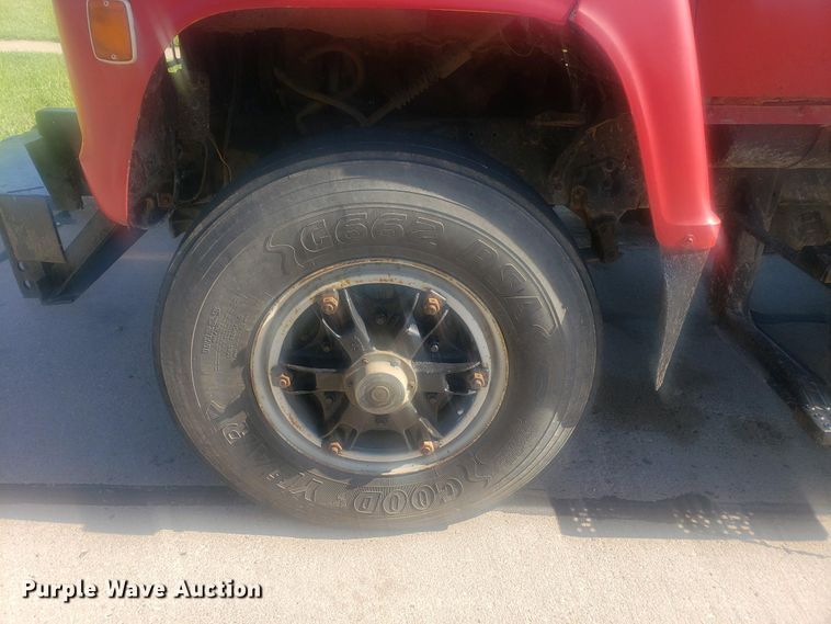 image for item FM9671 1984 Ford L8000 dump truck