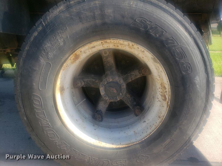 image for item FM9671 1984 Ford L8000 dump truck