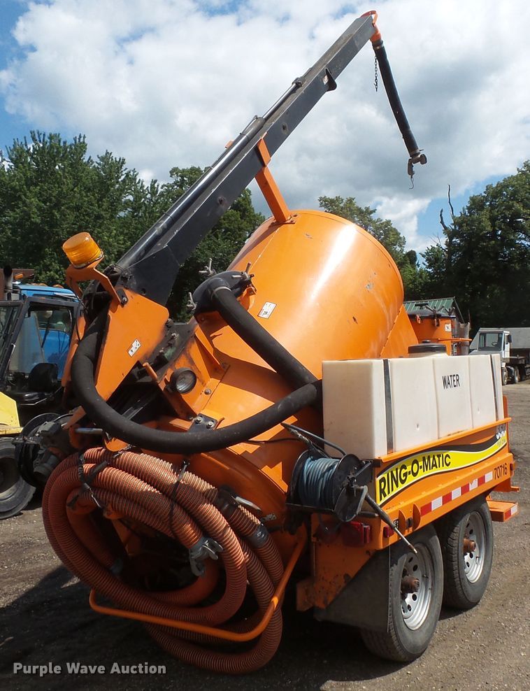 image for item FM9672 2006 Vermeer Ring-o-matic 550 vacuum excavator