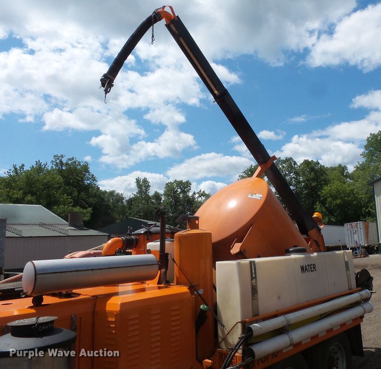 image for item FM9672 2006 Vermeer Ring-o-matic 550 vacuum excavator