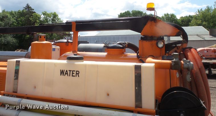 image for item FM9672 2006 Vermeer Ring-o-matic 550 vacuum excavator