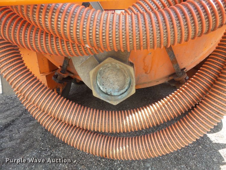 image for item FM9672 2006 Vermeer Ring-o-matic 550 vacuum excavator