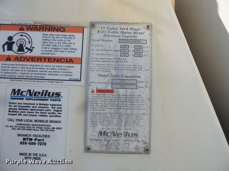 image for item FM9676 2001 Mack RD690S ready mix truck