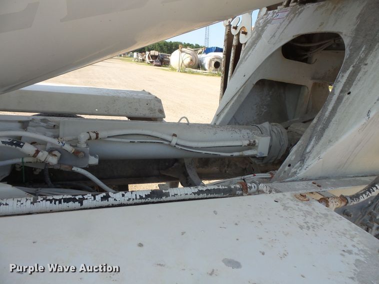 image for item FM9676 2001 Mack RD690S ready mix truck