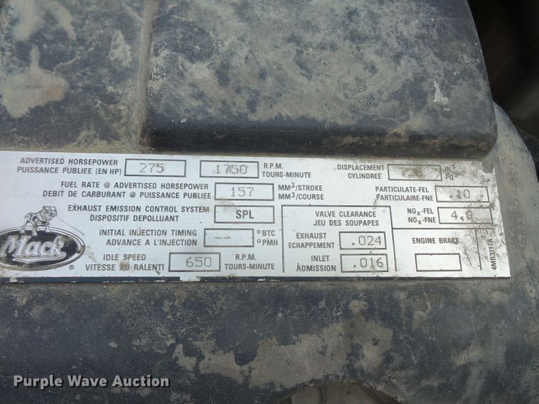 image for item FM9676 2001 Mack RD690S ready mix truck