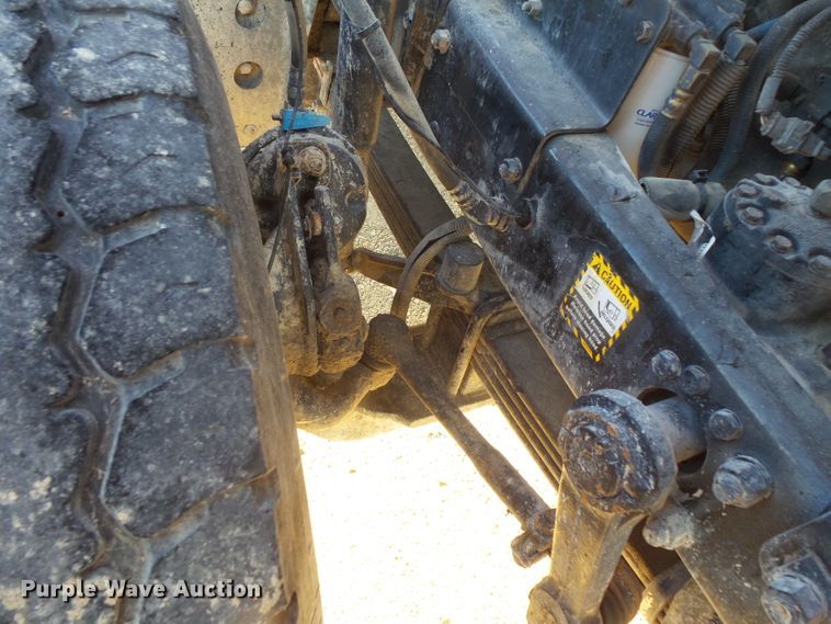 image for item FM9676 2001 Mack RD690S ready mix truck