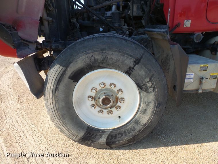 image for item FM9676 2001 Mack RD690S ready mix truck