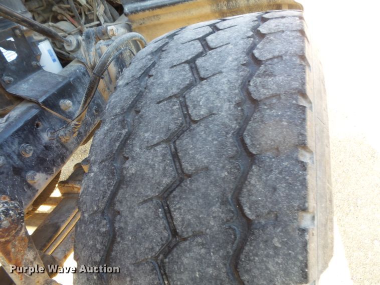 image for item FM9676 2001 Mack RD690S ready mix truck