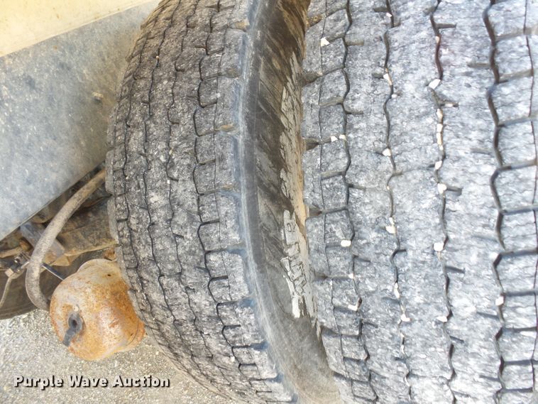 image for item FM9676 2001 Mack RD690S ready mix truck