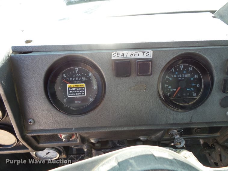 image for item FM9677 2000 Mack RD ready mix truck