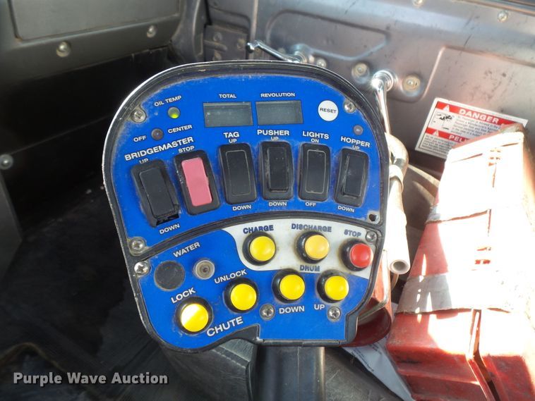 image for item FM9677 2000 Mack RD ready mix truck