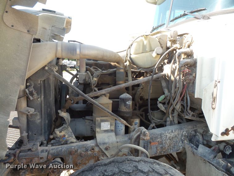 image for item FM9677 2000 Mack RD ready mix truck