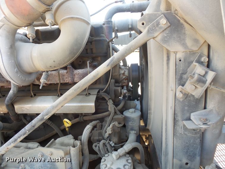 image for item FM9677 2000 Mack RD ready mix truck