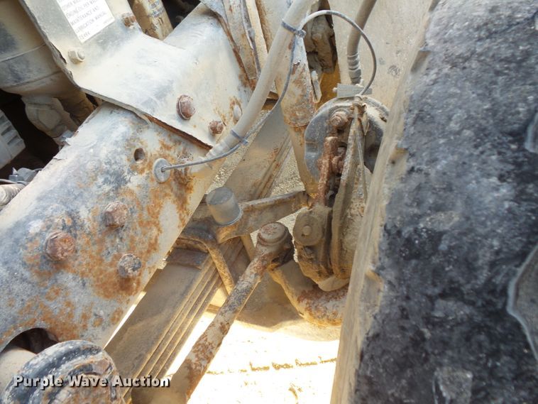 image for item FM9677 2000 Mack RD ready mix truck