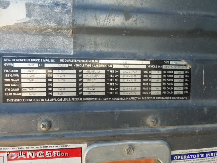 image for item FM9677 2000 Mack RD ready mix truck