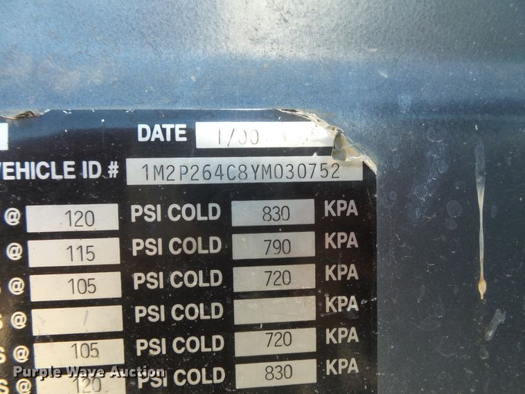 image for item FM9677 2000 Mack RD ready mix truck