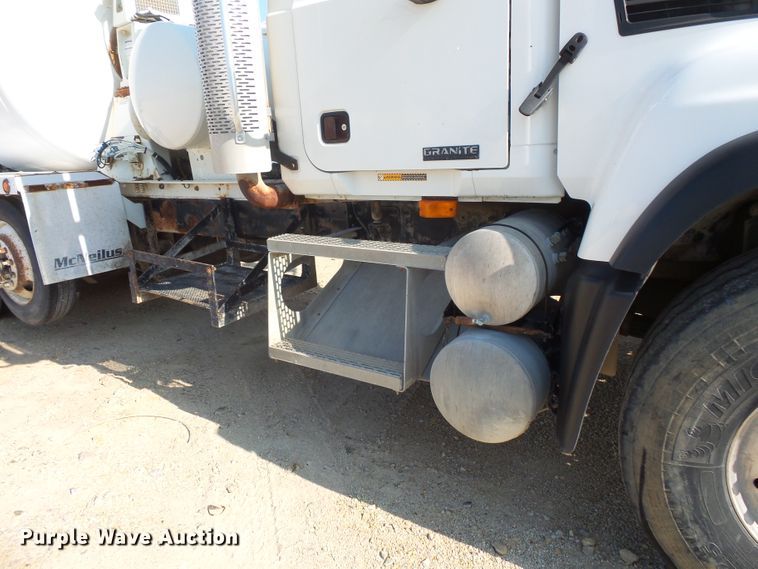 image for item FM9678 2003 Mack CV ready mix truck