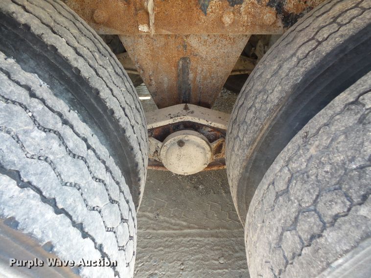 image for item FM9678 2003 Mack CV ready mix truck