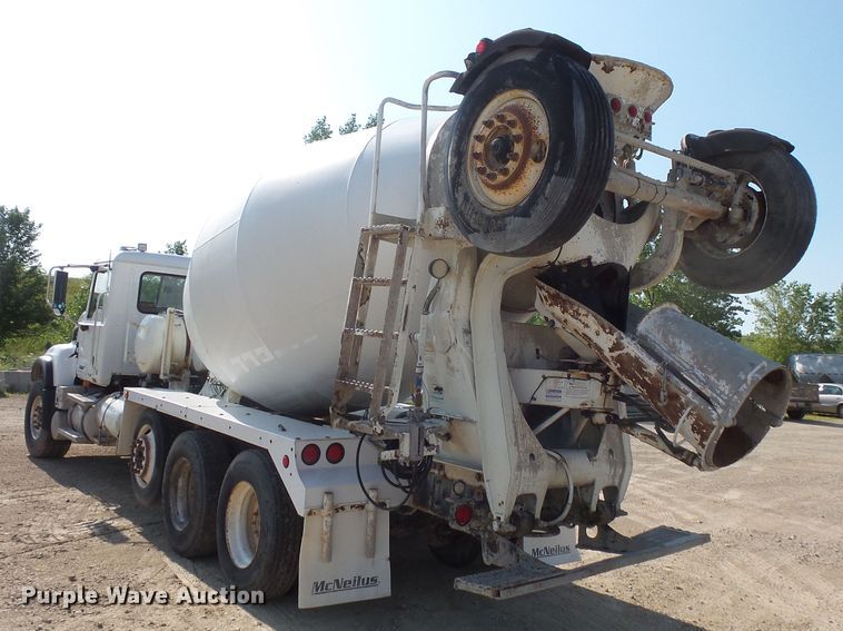 image for item FM9678 2003 Mack CV ready mix truck