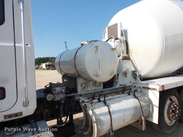 image for item FM9678 2003 Mack CV ready mix truck