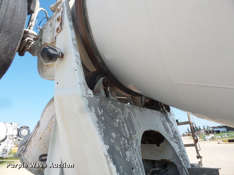 image for item FM9678 2003 Mack CV ready mix truck