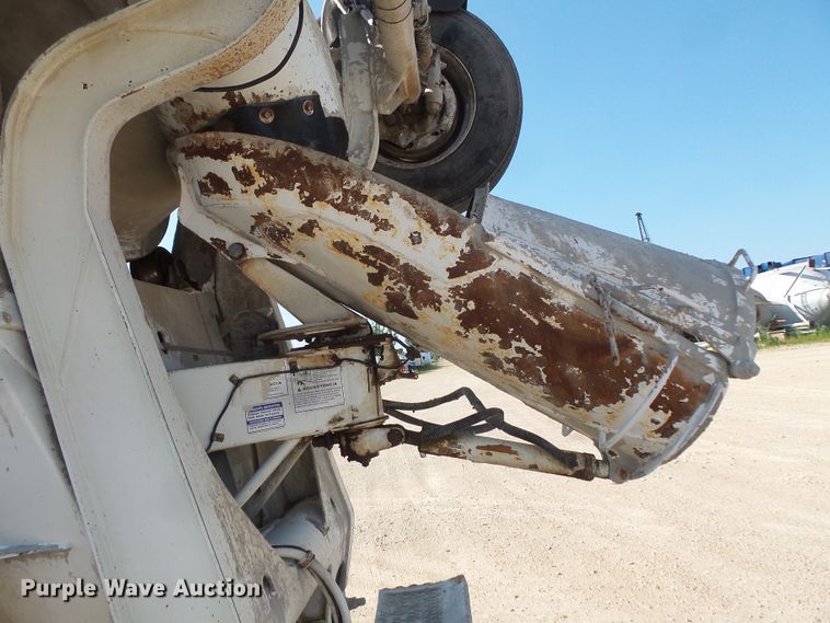 image for item FM9678 2003 Mack CV ready mix truck