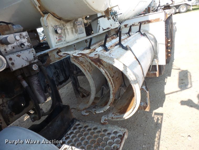 image for item FM9678 2003 Mack CV ready mix truck