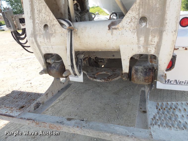 image for item FM9678 2003 Mack CV ready mix truck