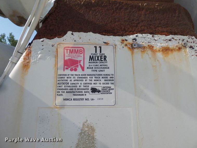 image for item FM9678 2003 Mack CV ready mix truck