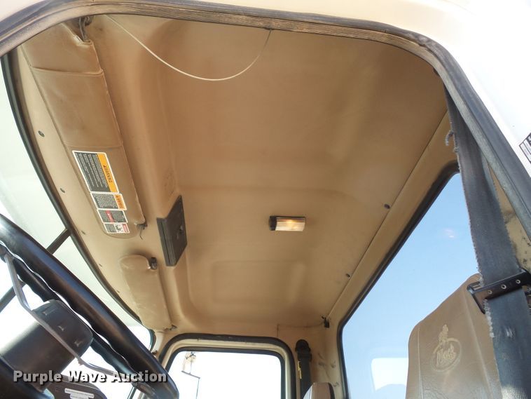 image for item FM9678 2003 Mack CV ready mix truck