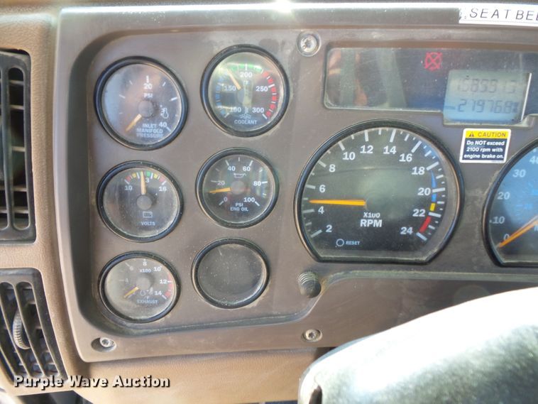 image for item FM9678 2003 Mack CV ready mix truck