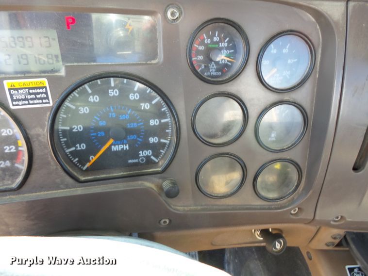 image for item FM9678 2003 Mack CV ready mix truck