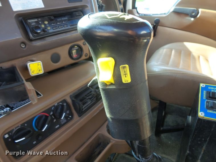 image for item FM9678 2003 Mack CV ready mix truck