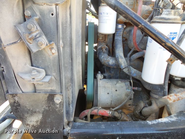 image for item FM9678 2003 Mack CV ready mix truck