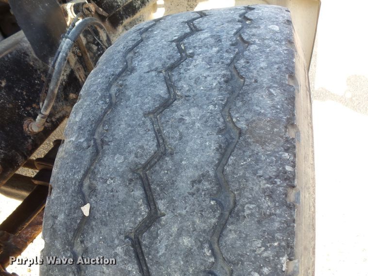 image for item FM9678 2003 Mack CV ready mix truck